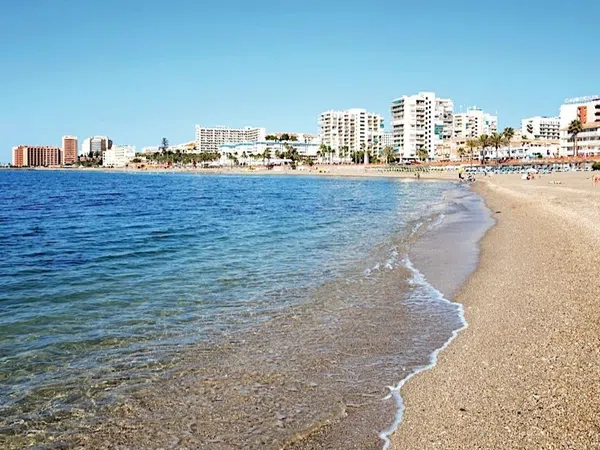 Piso en calle Torrealmádena, 3 - Foto 13