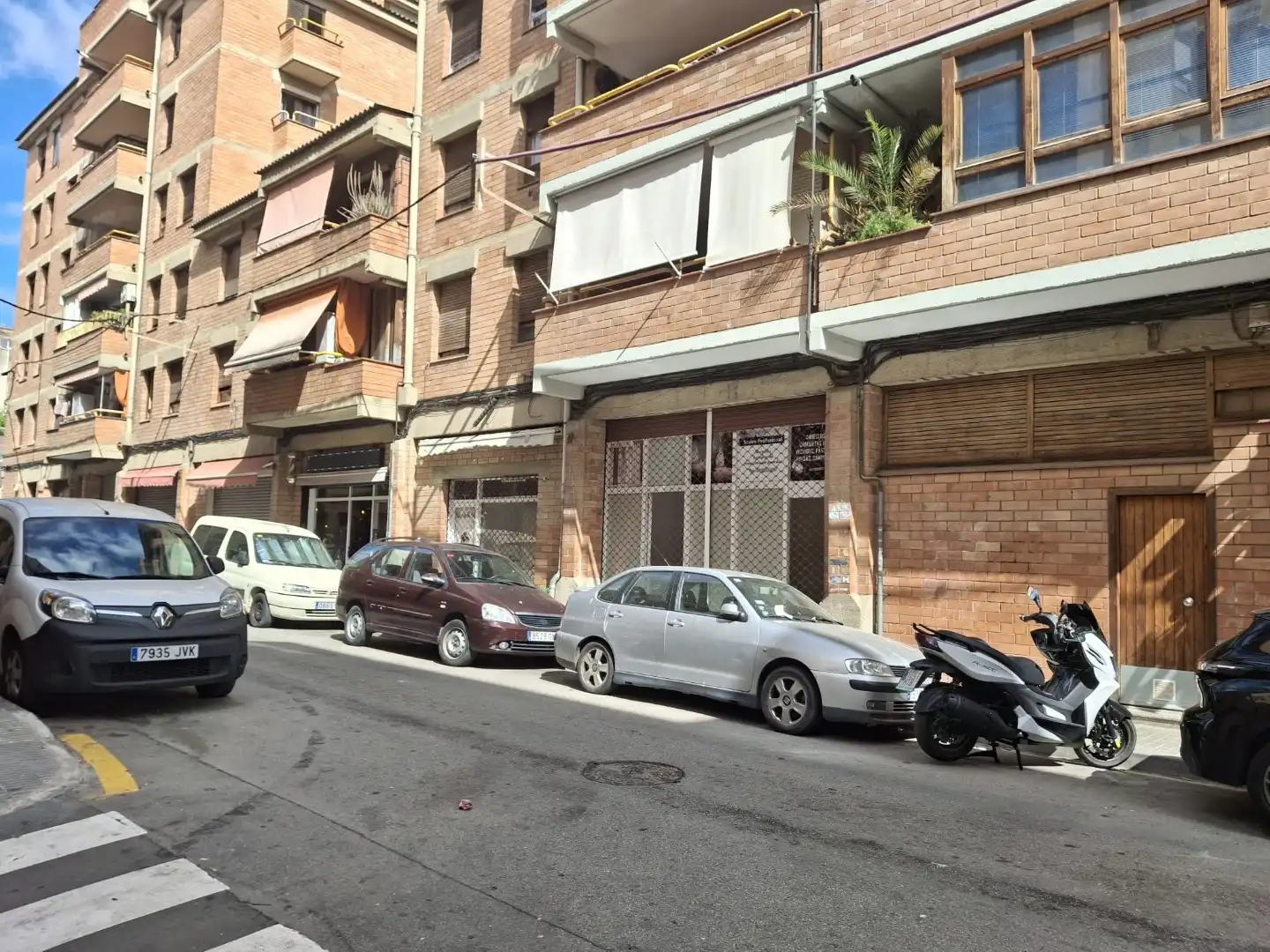Local comercial en  Carrer Santiago Rusiñol 41 - Foto 4