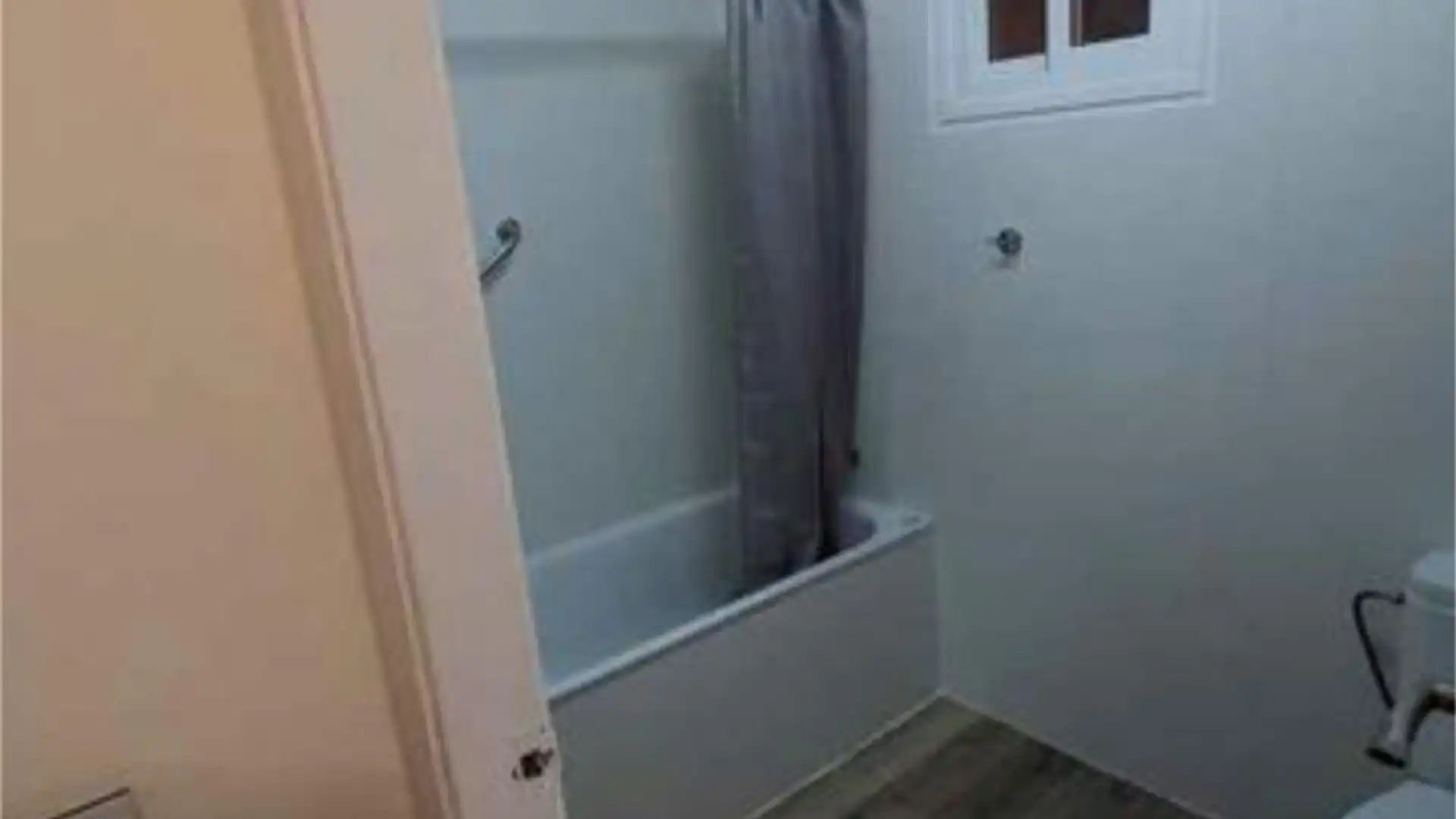 Piso en Zona Eroski - Foto 7