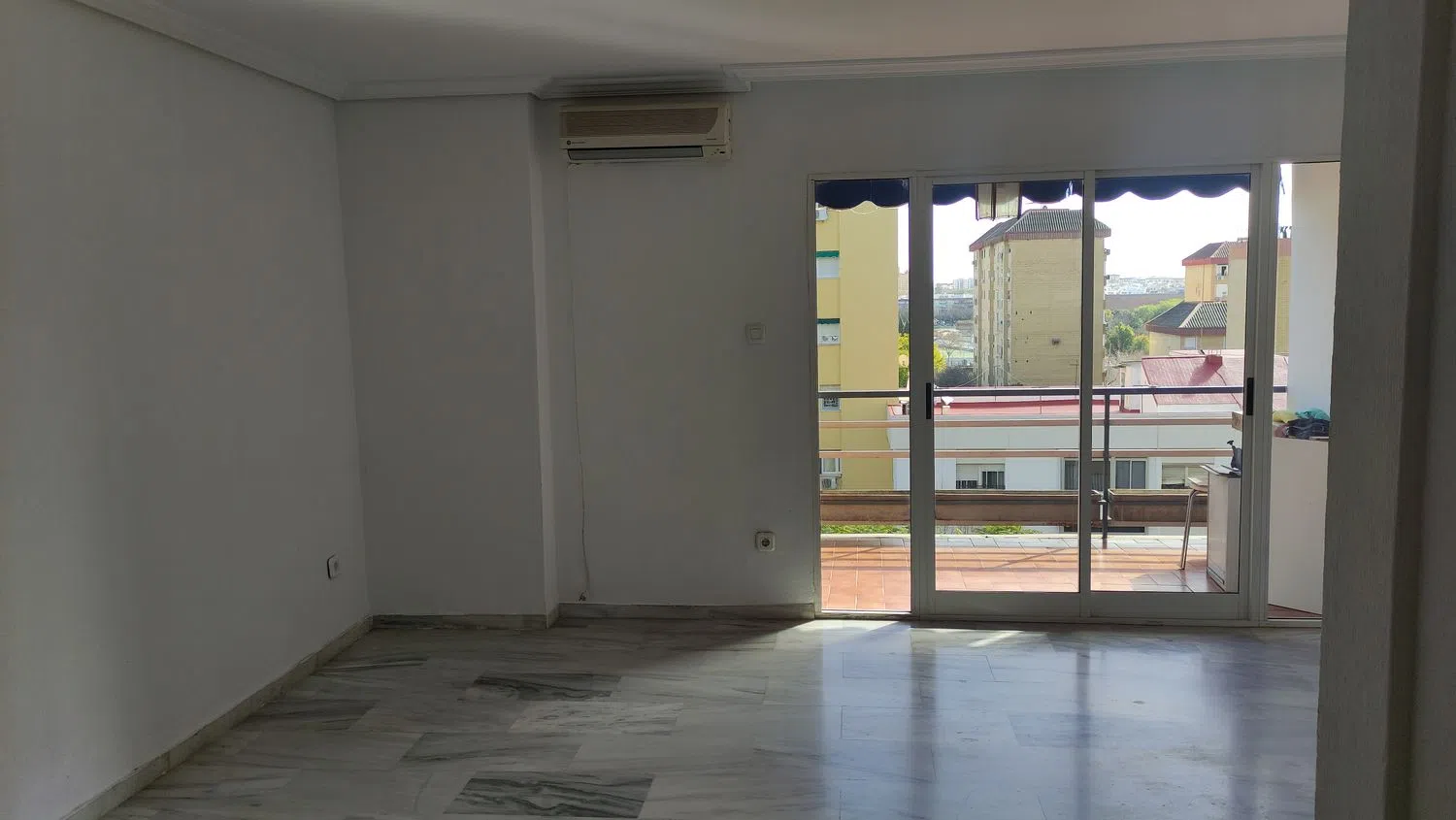 Piso en calle Marqués del Nervión, 116