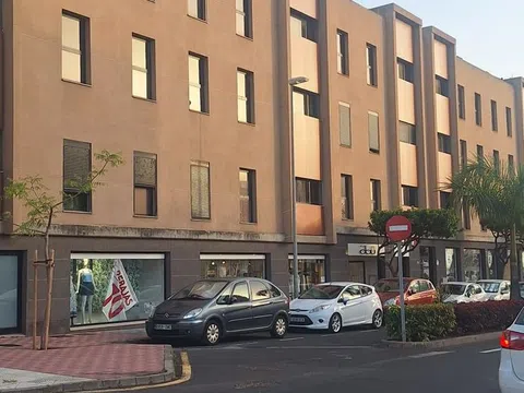 Piso en calle El Santo, 12