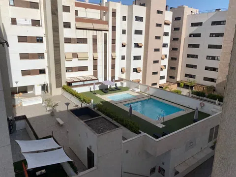 Piso en calle Escritora Ángeles López de Ayala, 7