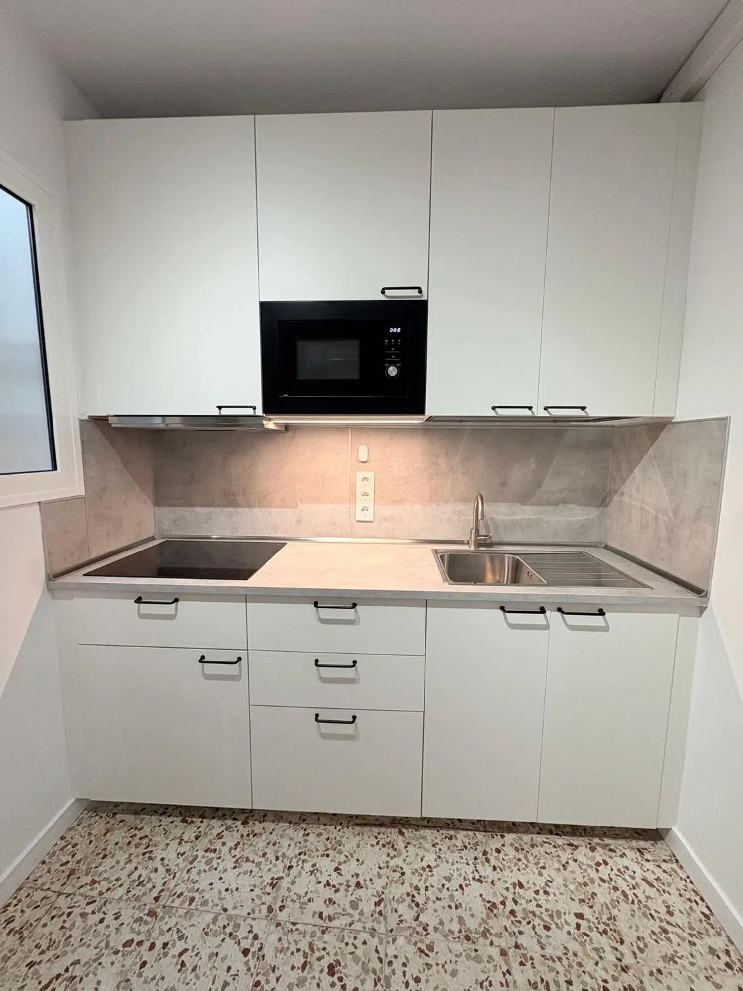 Piso en calle Ana María Margenat, 13 - Foto 1