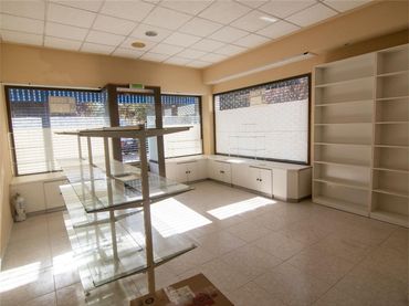 Local comercial en  Calle Reyes de Navarra 3 - Foto 4