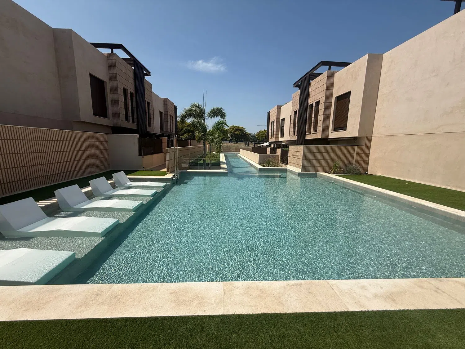 Chalet adosado en calle Pedáneo Francisco Hernández Sánchez, 56 - Foto 1