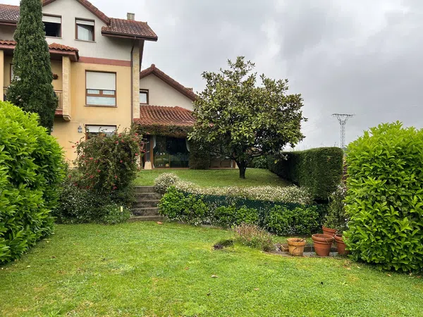 Chalet adosado en Calle Ventura Hontañón Castan, 295 - Foto 1