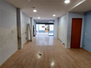 Local comercial en  Carrer Màrtirs del Setge de 1714 14 - Foto 17