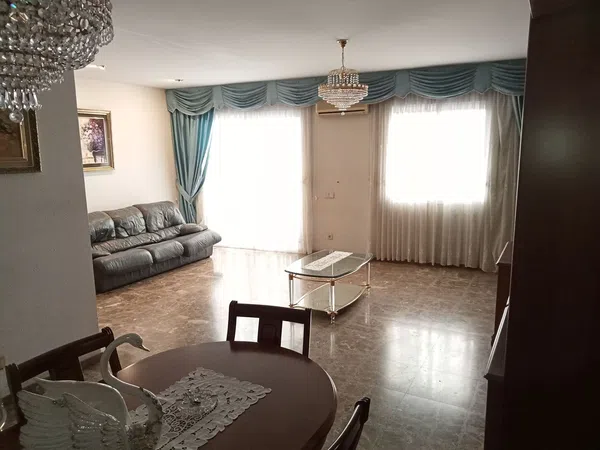 Piso en Barrio Pubilla Cases - Foto 1