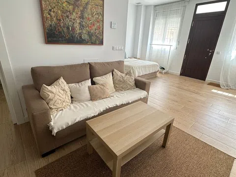 Estudio en plaza Virgen del Rocío, 7 - Foto 1