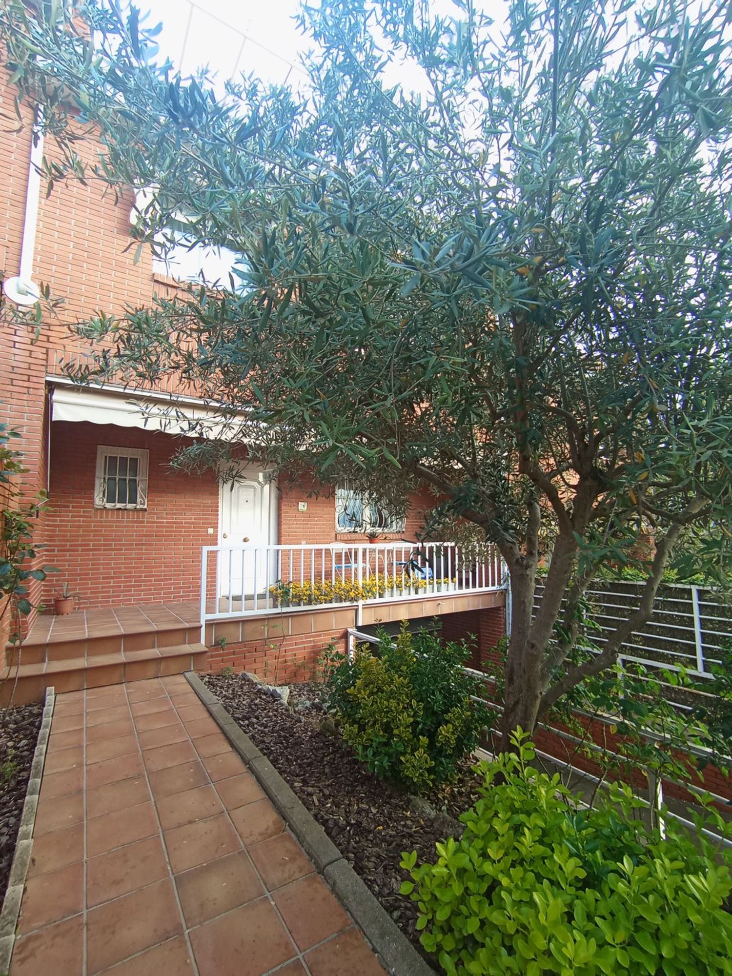 Chalet adosado en calle de los Arces, 64 - Foto 1
