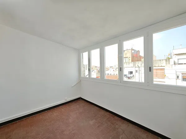 Piso en Calle de Santa Caterina, Sants - Foto 4