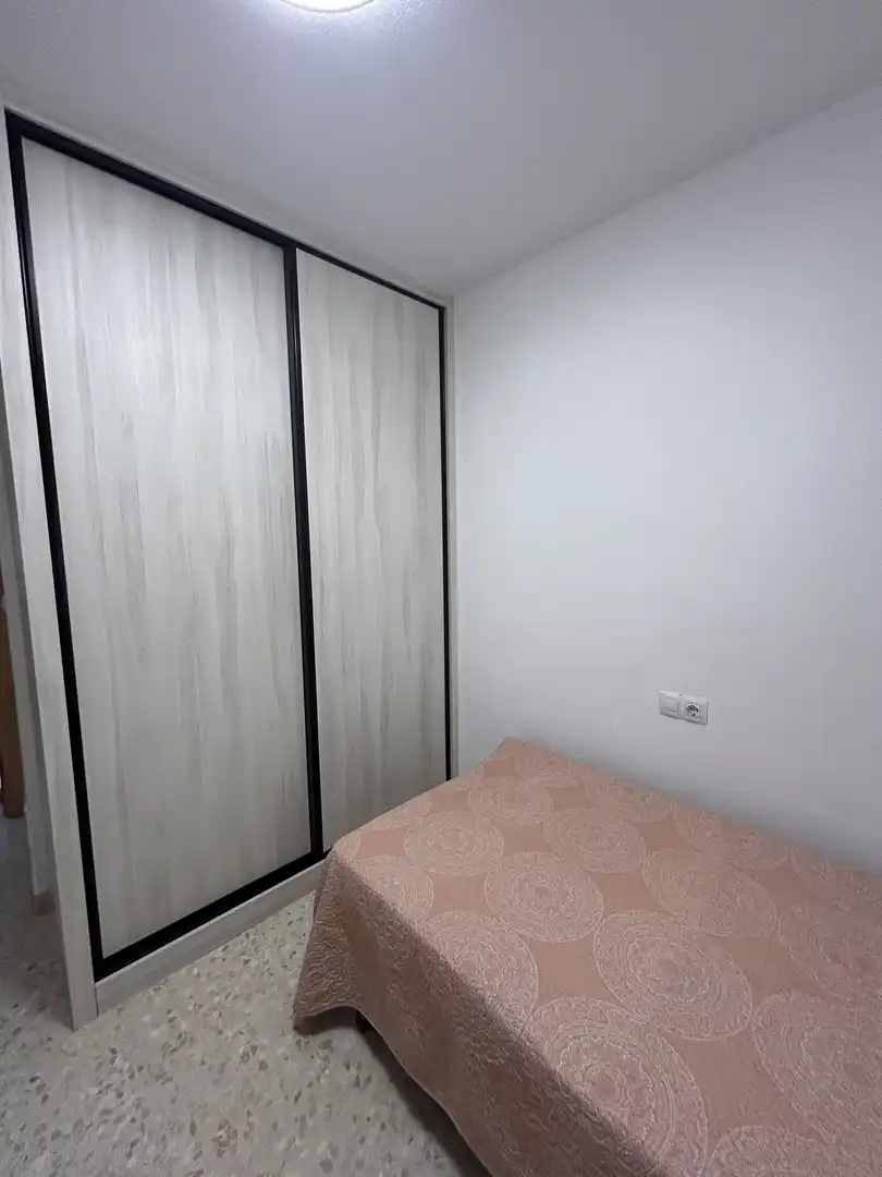 Piso en  Calle de Luciano Fernandez Alba 13 - Foto 3