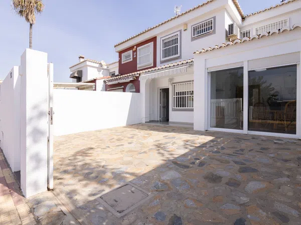 Chalet adosado en Calle Riuet, 1, La Vega - Marenyet, La Vega - Marenyet - Foto 1