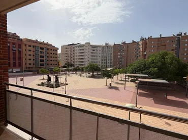 Piso en  Avenida Juan Carlos I 44 - Foto 7