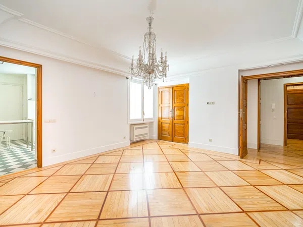 Piso en paseo del Pintor Rosales, 20
