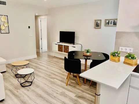 Estudio en plaza Salvador Ponce, 1