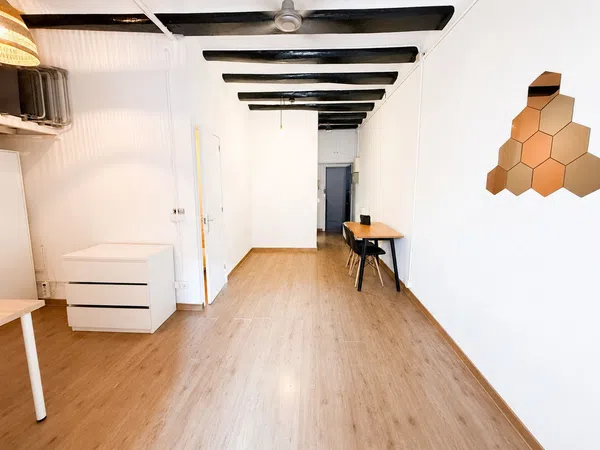 Piso en Calle de Sant Antoni Abat, El Raval - Foto 1