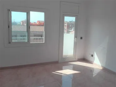 Piso en  Carrer Vila Vall-Llebrera 18 - Foto 4