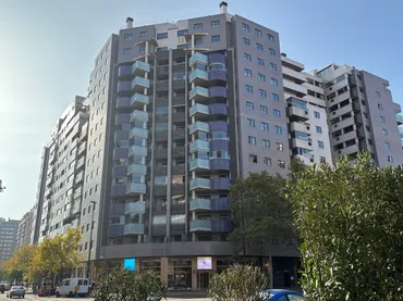 Piso en  Avenida de Juan Pablo II 28 - Foto 1