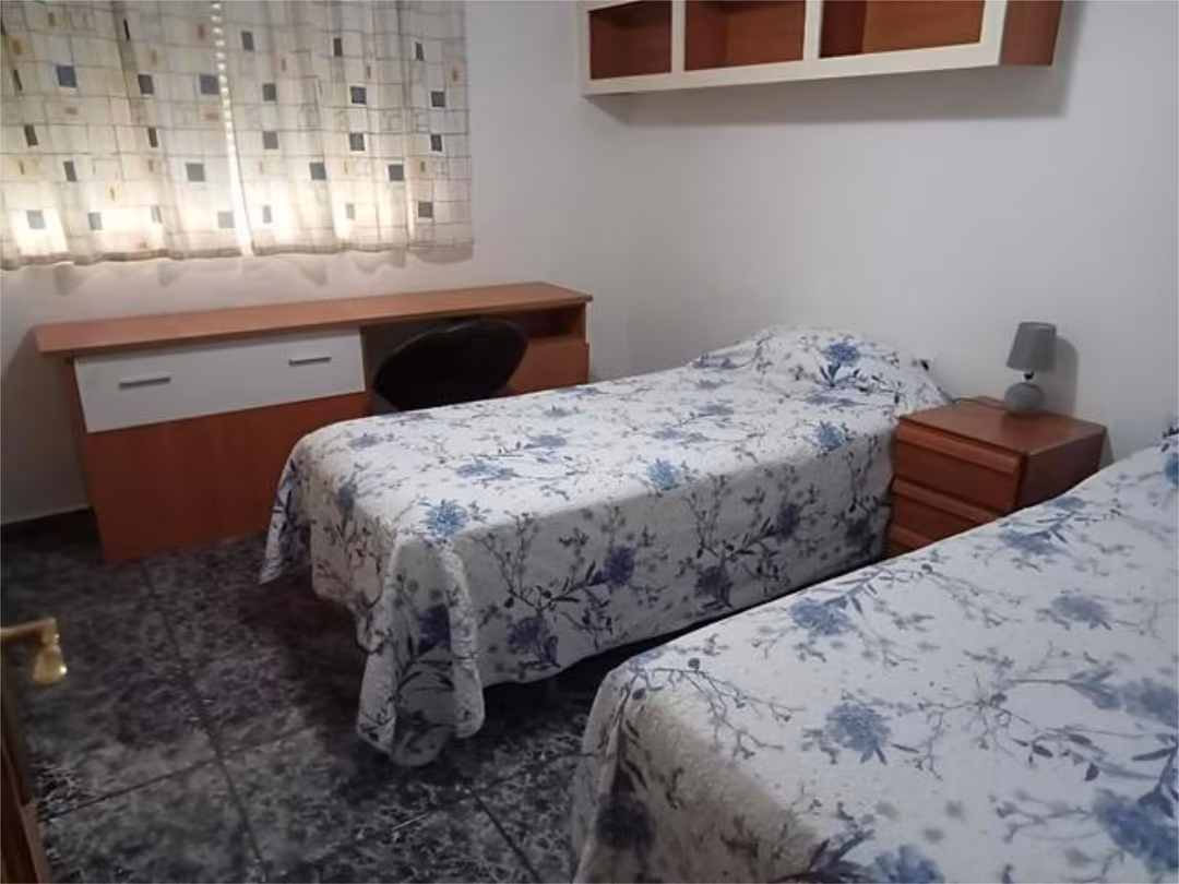 Piso en Ciudad Jardín - Foto 6