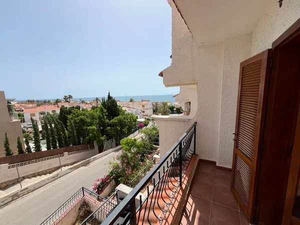 Chalet adosado en Avenida Oscar Espla, 17, Calas de Santa Pola este, Calas de Santa Pola este - Foto 2