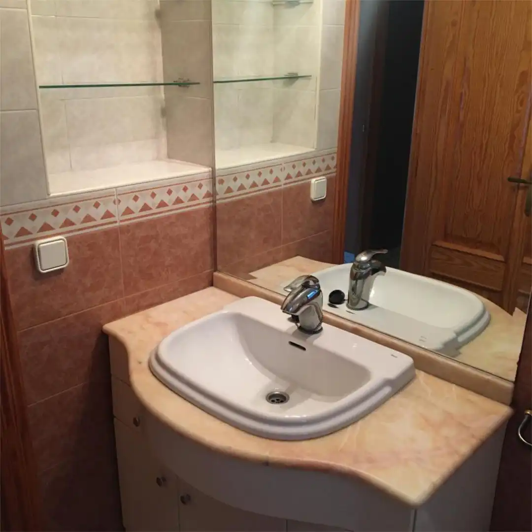 Piso en  Calle de Monóvar 1 - Foto 13