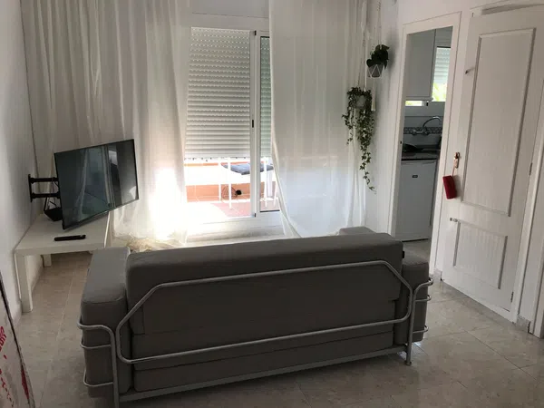 Estudio en calle de les Ànimes, 11 - Foto 2