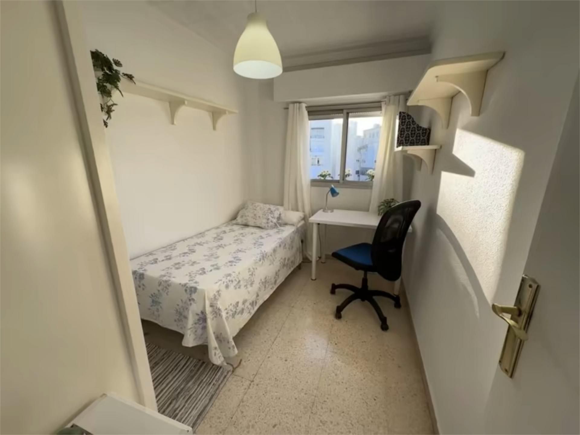 Piso en  Calle Pintor Luis Garay 1 - Foto 8