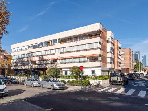 Piso en calle de Apolonio Morales, 1