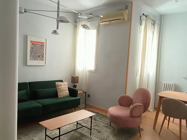 Piso en calle de Fernández de los Ríos, 25