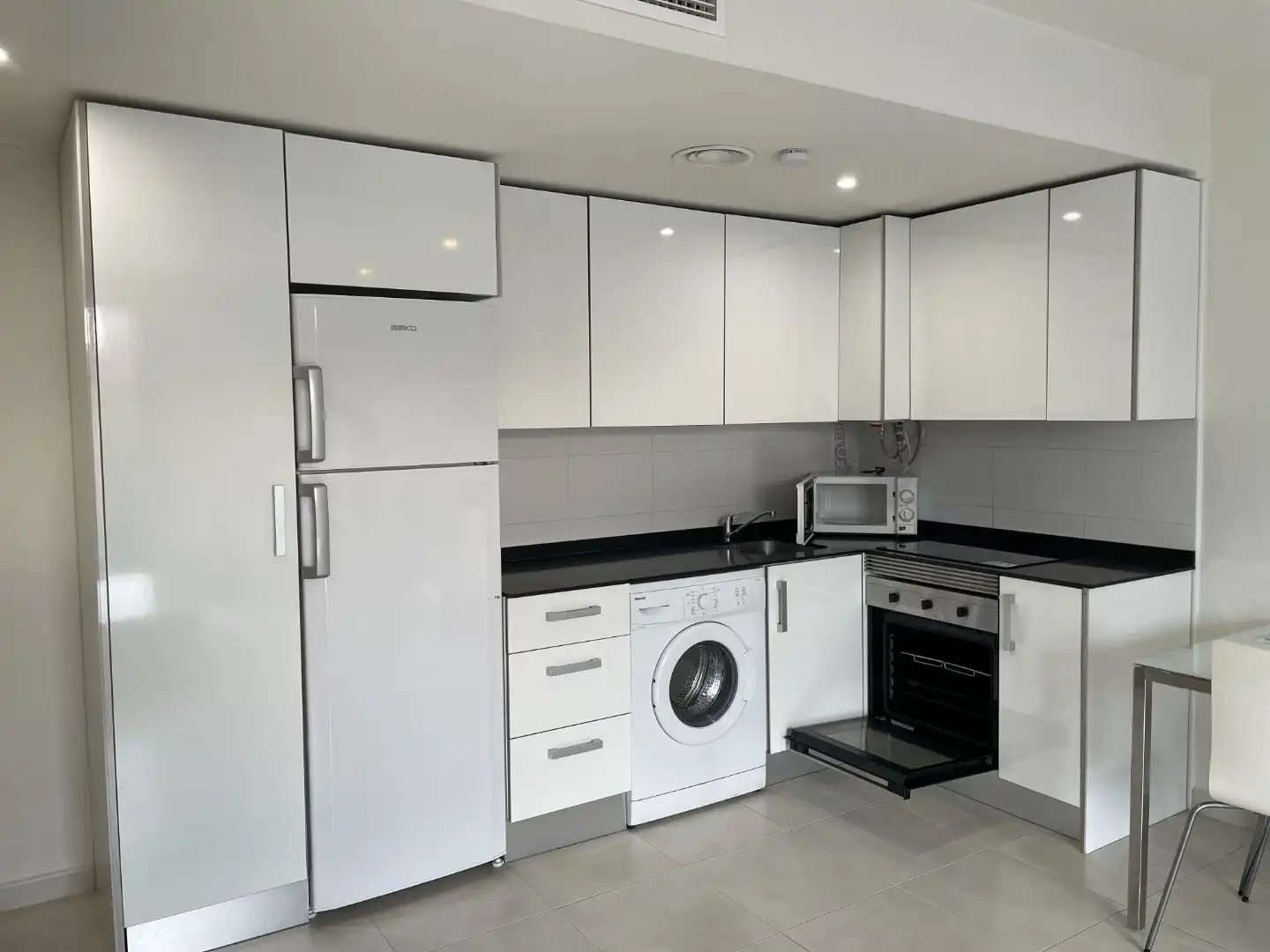 Apartamento en  Calle Profesor Joaquín Hellín 2 - Foto 3