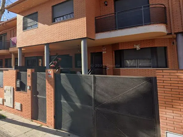 Chalet pareado en Calle Cristóbal Colón, 100 - Foto 1