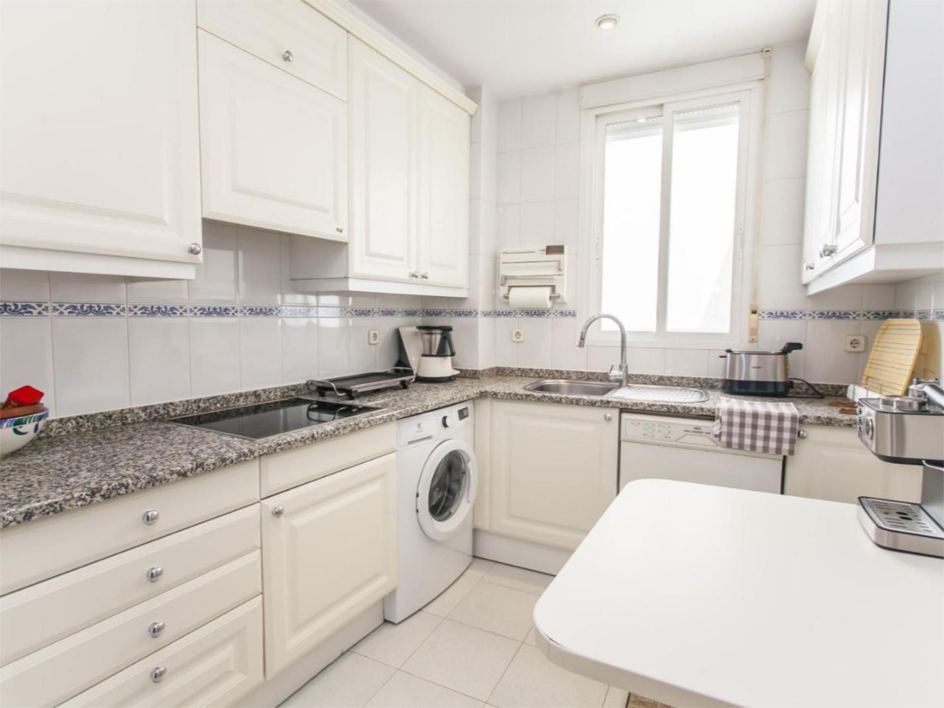 Piso en  Calle del General Álvarez de Castro 32 - Foto 6