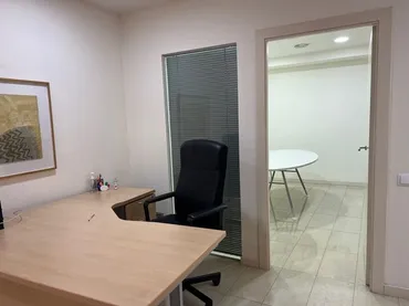 Local comercial en  Carrer d'Emili Juncadella 17 - Foto 4