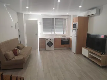 Piso en  Calle Eduardo Carvajal 3