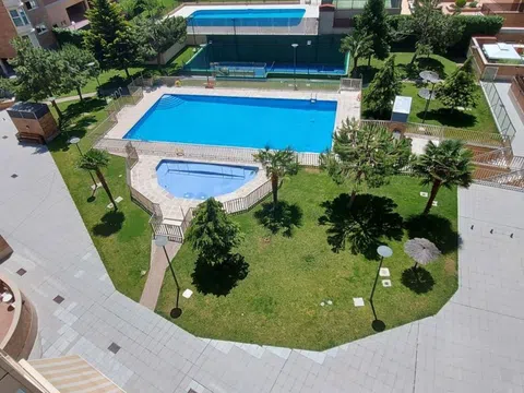 Piso en calle San Juan de Ortega, 96