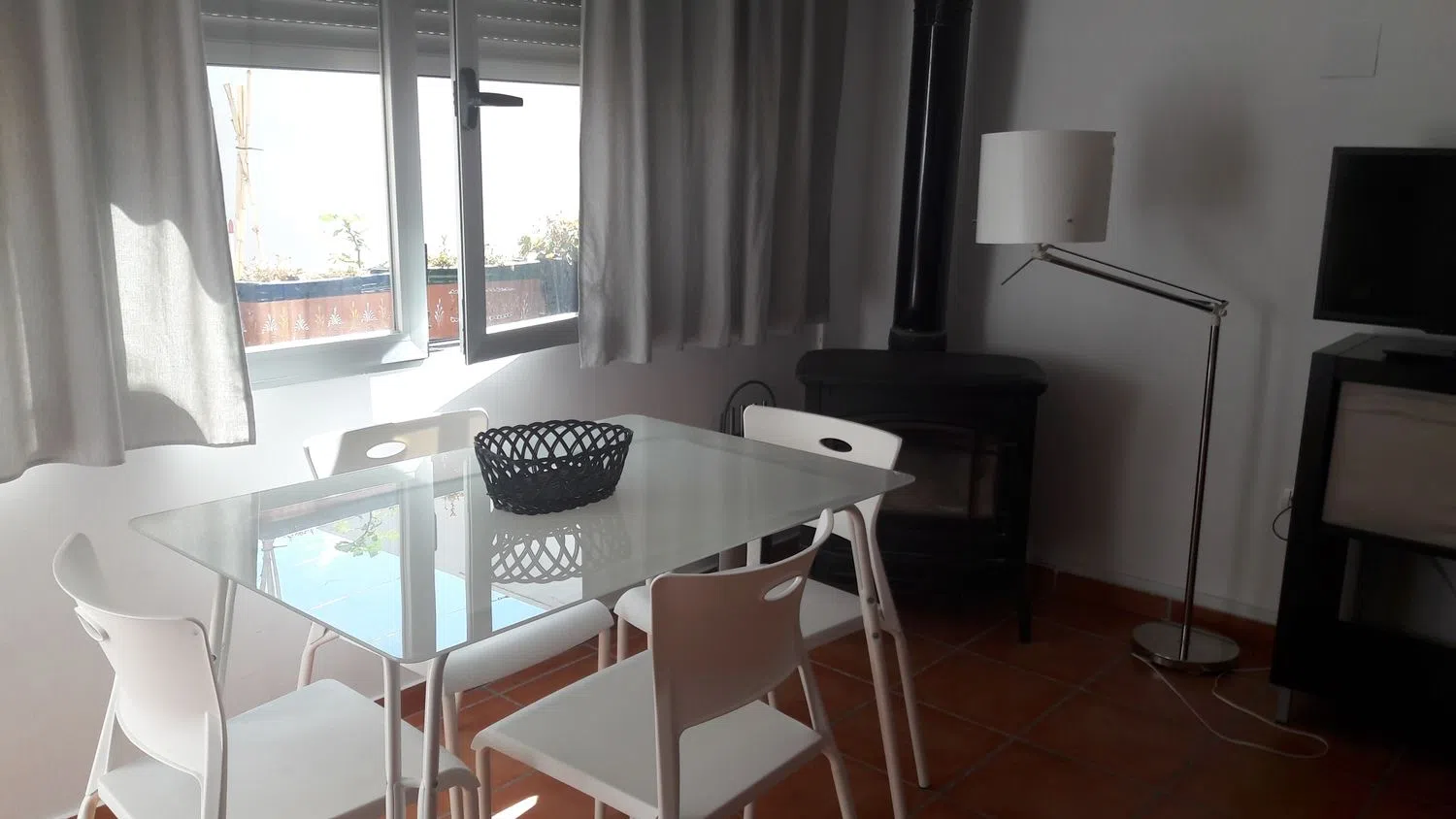 Estudio en calle Javier Tortosa, 12 - Foto 1
