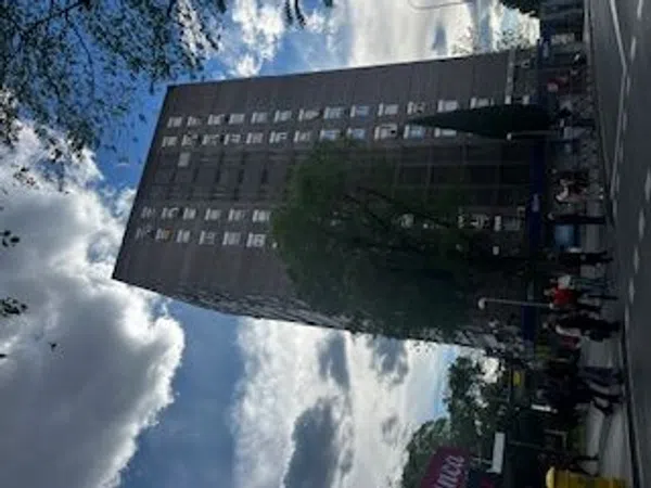 Piso en plaza del Encuentro, 3