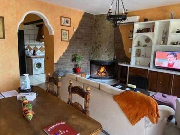 Casa adosada en Coria del Río - Foto 4