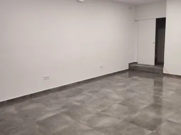 Local comercial en  Carrer de Marina 61 - Foto 4