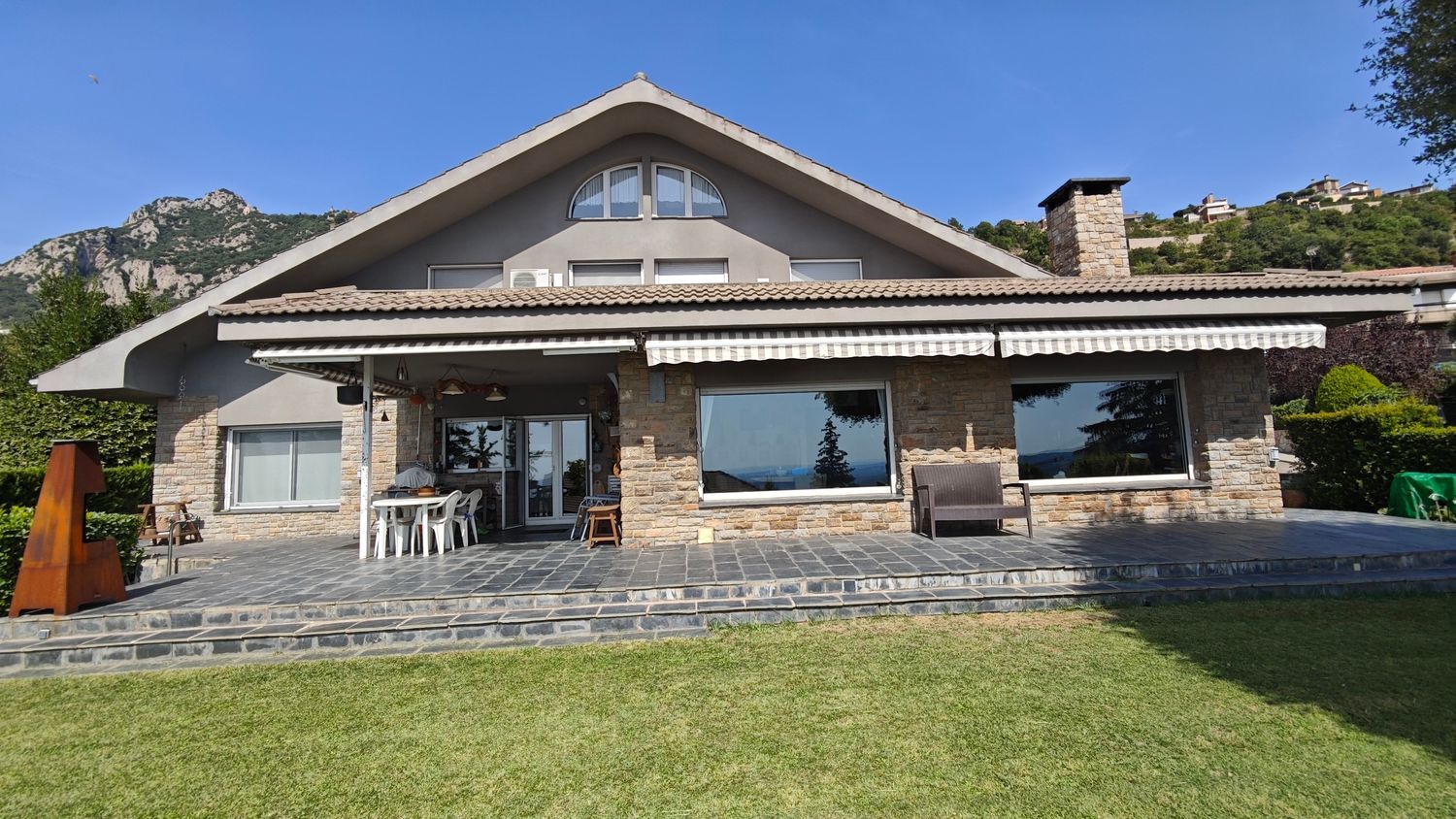 Casa o chalet independiente en Calle de Ramon Vinyes Cluet, 17 - Foto 3