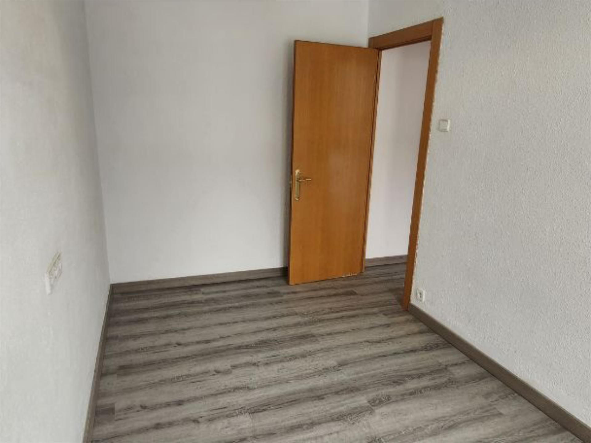 Piso en  Calle de María Lostal 32 - Foto 6