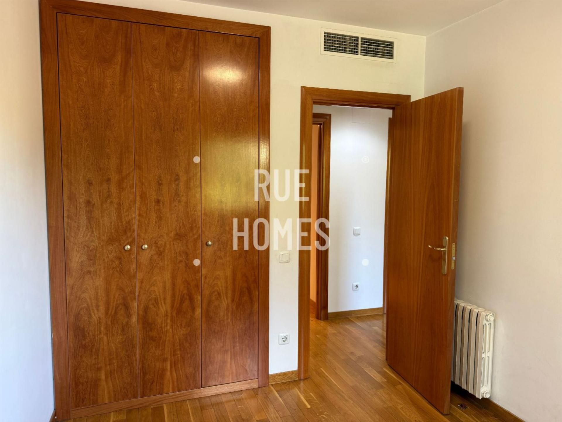 Piso en  Plaça de Maria Vinyes 3 - Foto 13