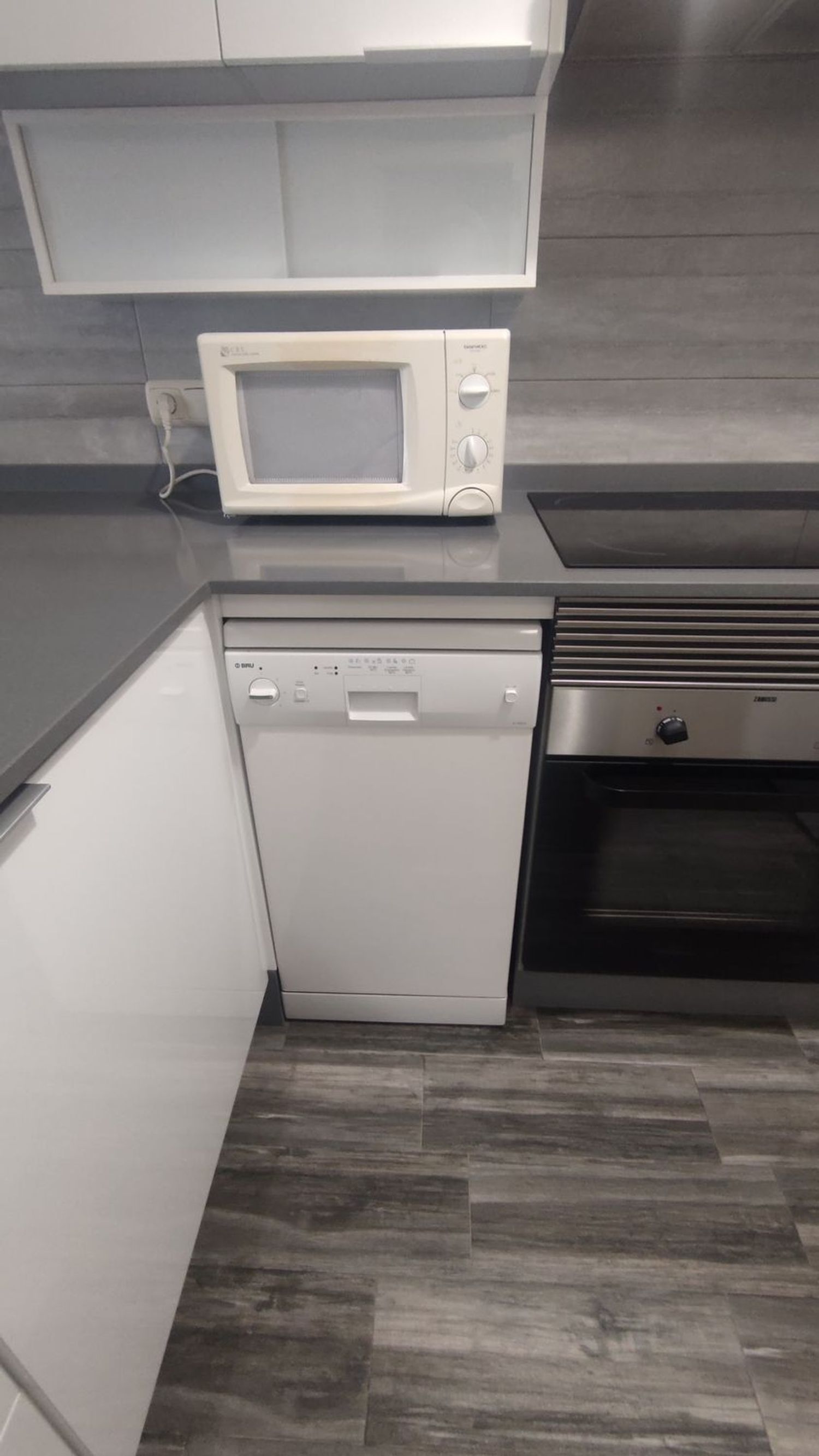 Piso en avenida Juan Carlos I, 21 - Foto 3