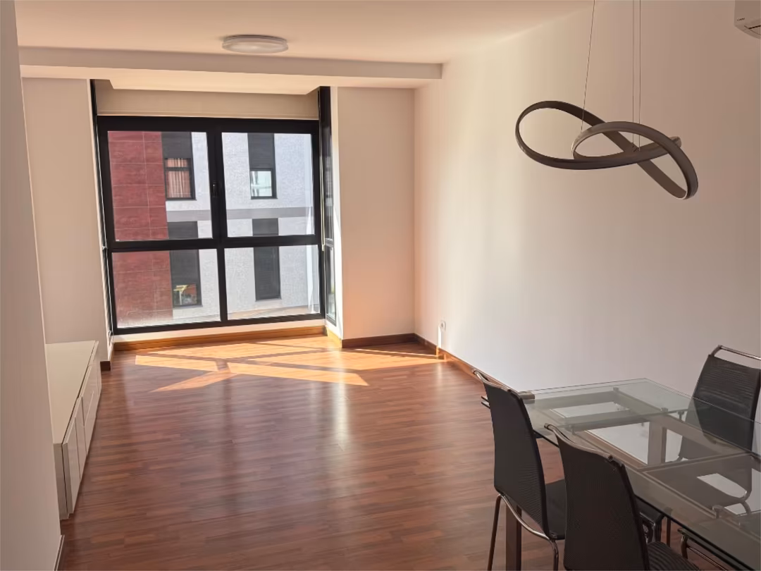 Piso en  Avenida Juan Carlos I 22 - Foto 3