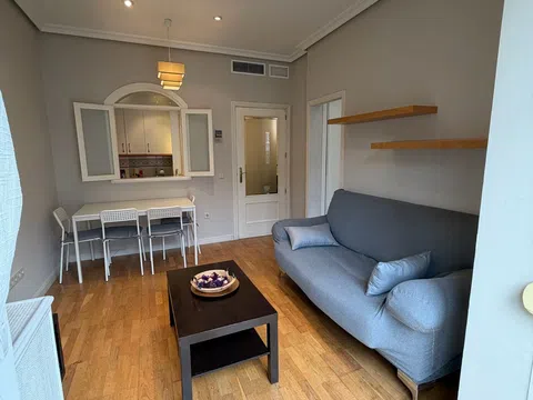 Piso en calle del General Ricardos, 158