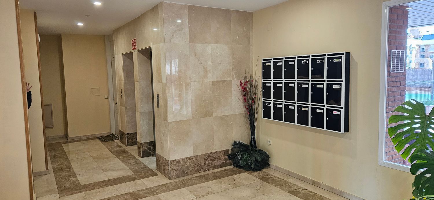 Piso en calle del Jazmín, 52