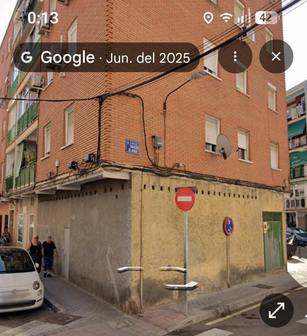 Planta baja en  Calle Ávila 31 - Foto 1