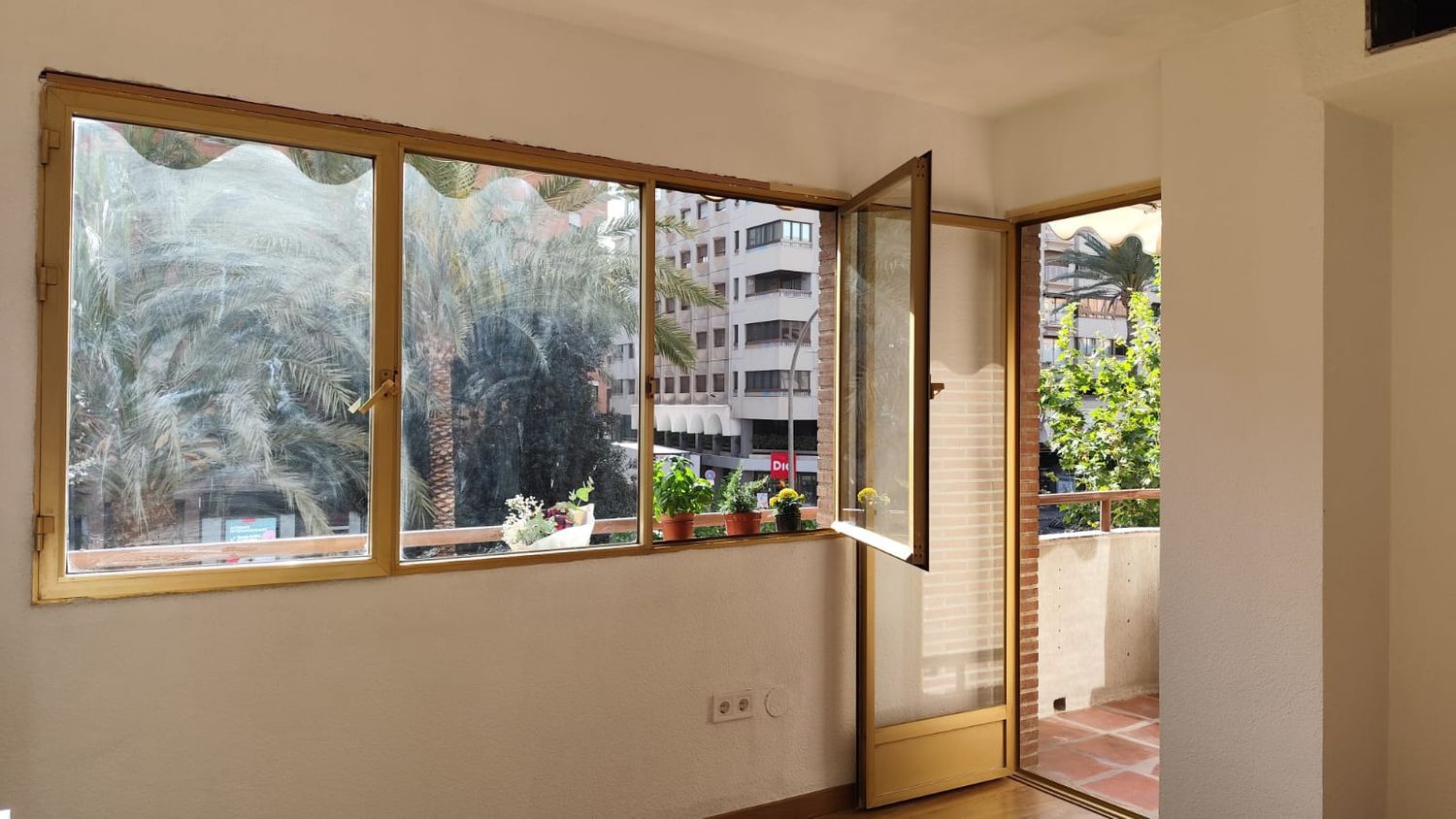 Piso en Avenida oscar espla, 26, Ensanche-Diputación - Foto 4