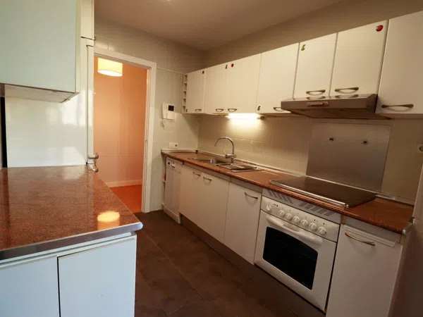 Piso en avenida de Iker Casillas, 44 - Foto 3